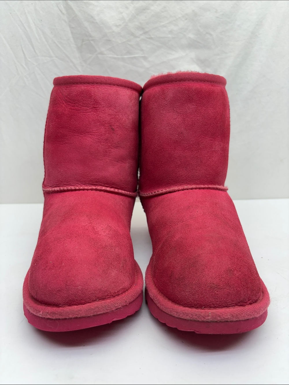 UGG Classic Short boots, SZ 4 big girl, box 12